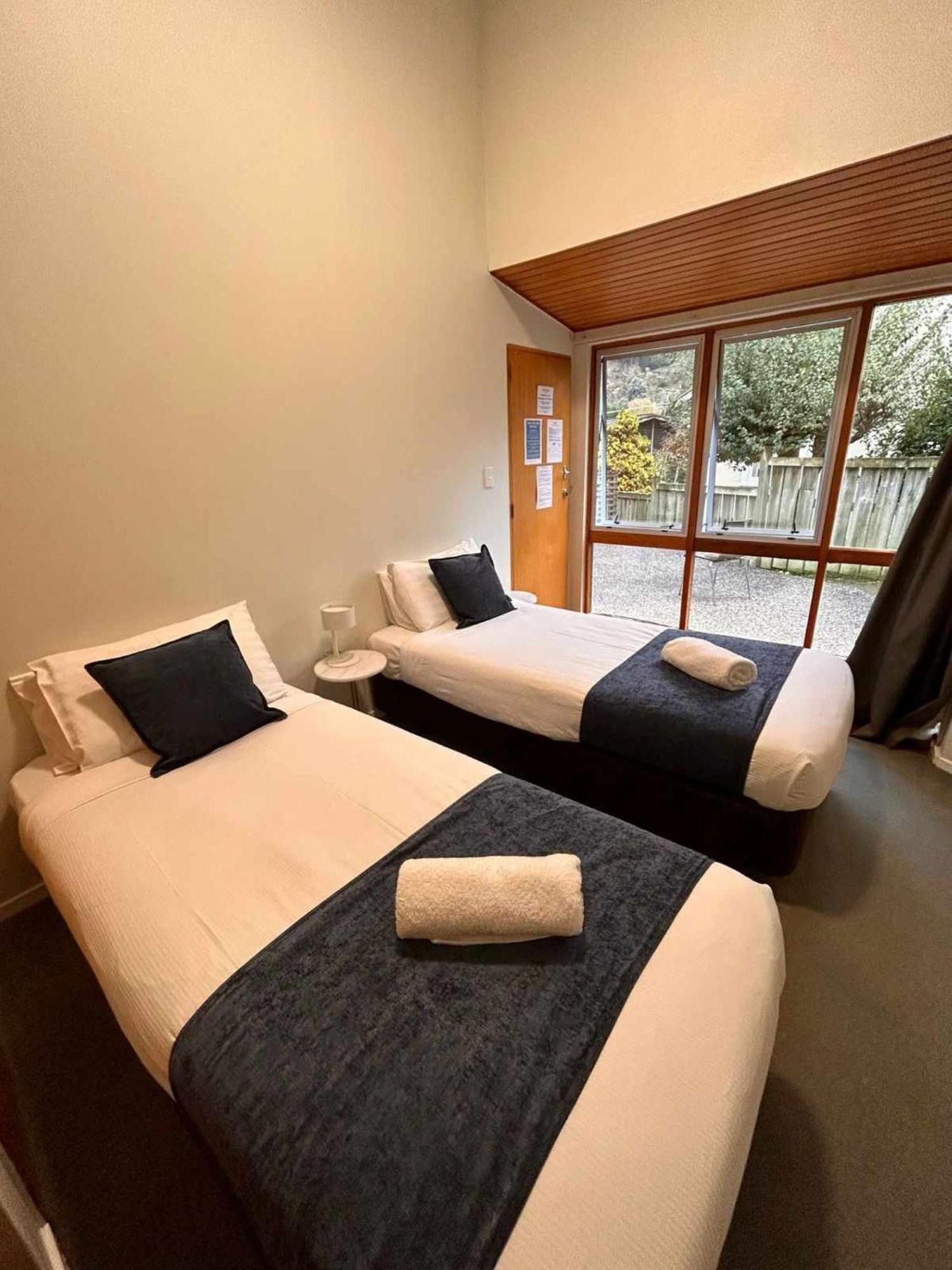 Aspen Lodge Backpackers Distretto di Distretto di Queenstown Esterno foto